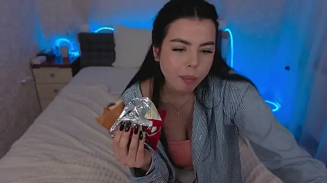 be1la_a's cam snapshot