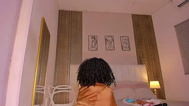 zoe_sky_'s cam snapshot