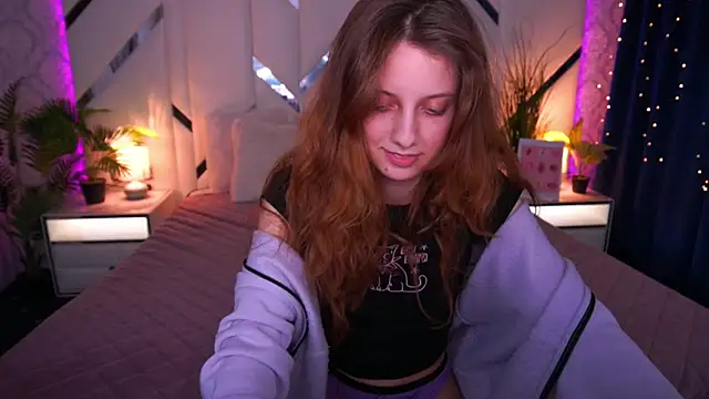 CuteeFoxy's cam snapshot