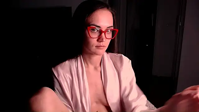 EvelynGG's cam snapshot