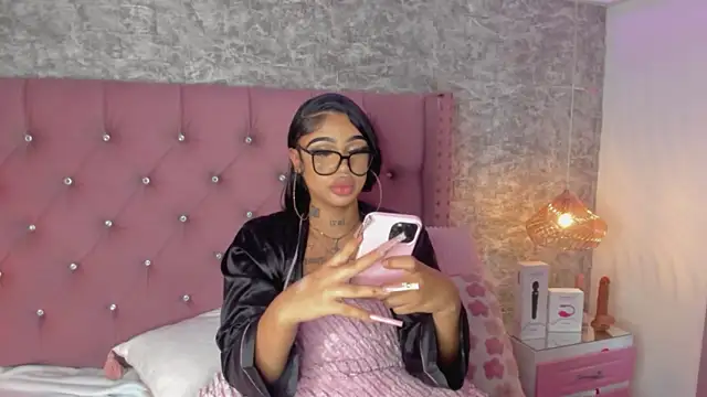 Mia_Jansen live sex cam