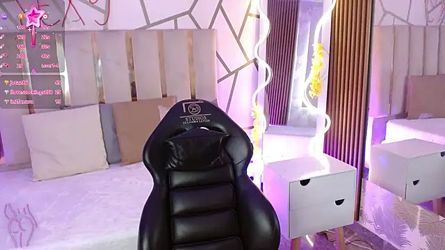 CYRUS_TAY live sex cam