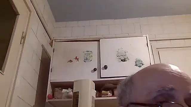 mariusica1@xh's cam snapshot