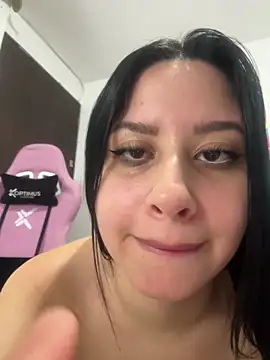 lucy_grey25's cam snapshot