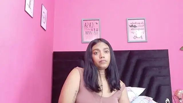 curvybrunnete's cam snapshot