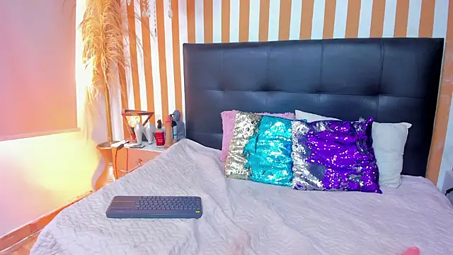 LunaToledo's cam snapshot