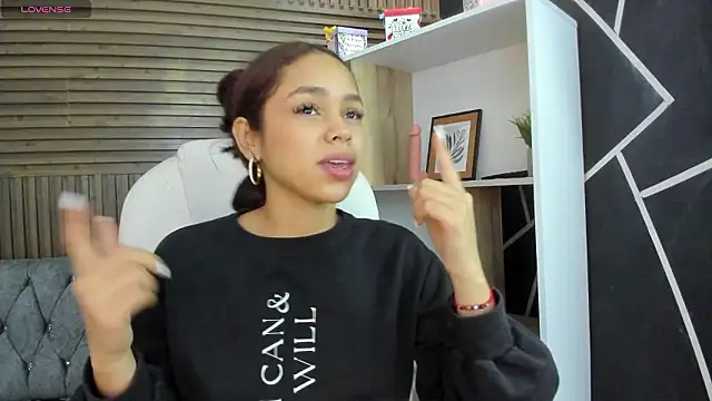 CarolineFyre's cam snapshot