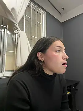 Alyha_Cortes's cam snapshot