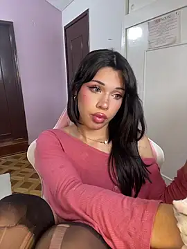 DollCamila live sex cam