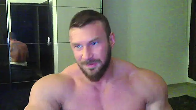 muscularkevin live sex cam