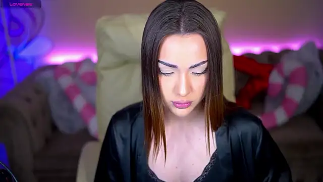 OliviaMoore_'s cam snapshot