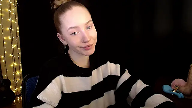 SindiWatsoon's cam snapshot