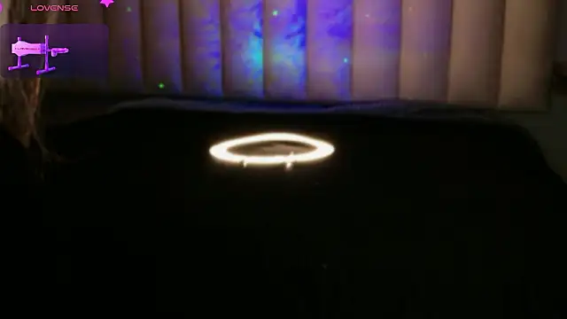 Megan_mooree_'s cam snapshot