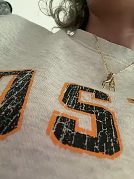 cumguzzler143's cam snapshot