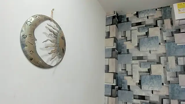 angel_dthroatt's cam snapshot