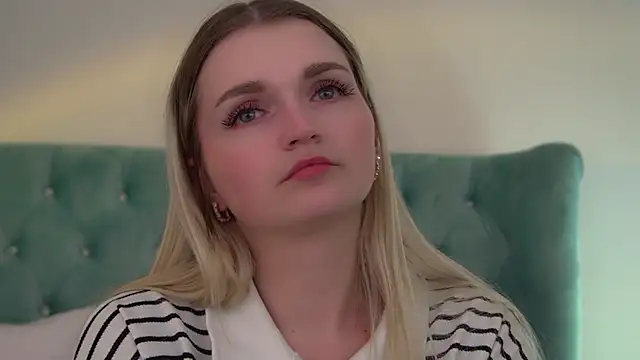 AnnyRaii's cam snapshot