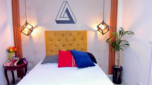 violet_sweet19's cam snapshot