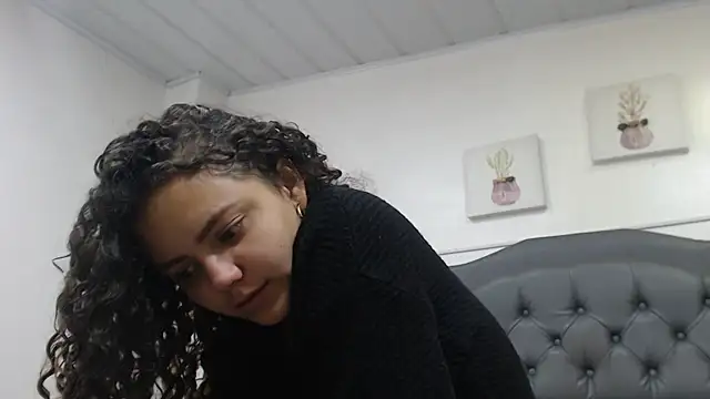 Giia_Monroe's cam snapshot