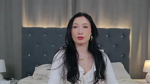 LeilaLow's cam snapshot