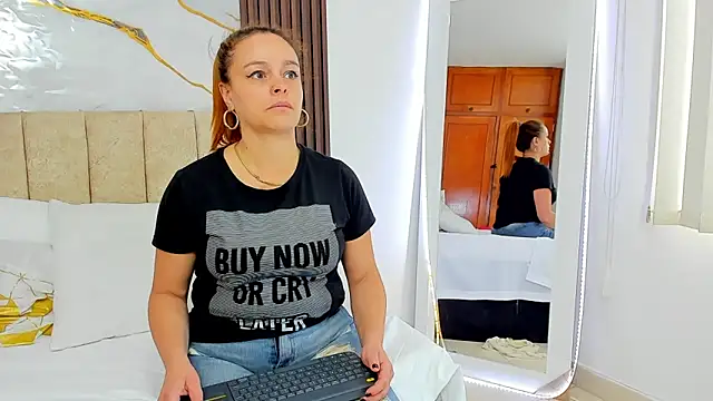 cristalwalker__'s cam snapshot