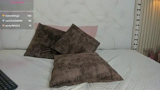 ariana__rosse's cam snapshot