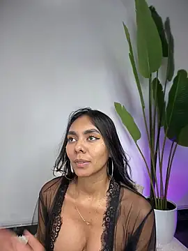 LuckyGoddessXXX's cam snapshot