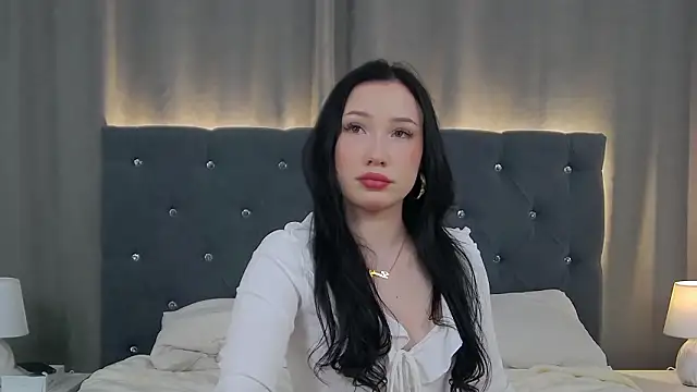 LeilaLow's cam snapshot