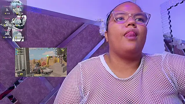 MhiaRey's cam snapshot