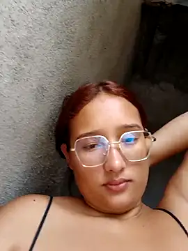 young_dairy01's cam snapshot