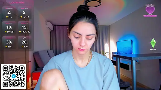 EmiliaZen's cam snapshot