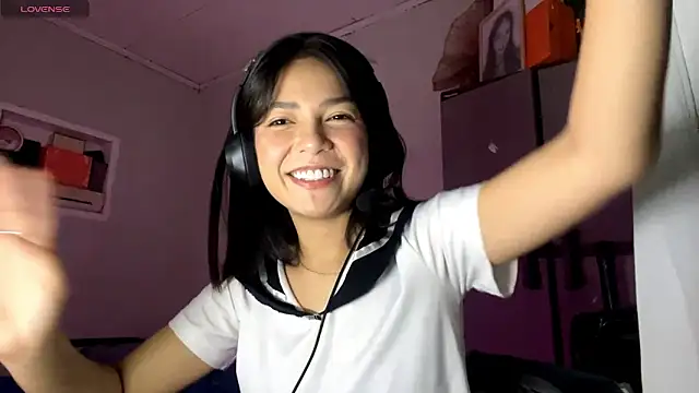 ConstancePorrini's cam snapshot