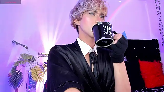 Cooperrosscute233 live sex cam