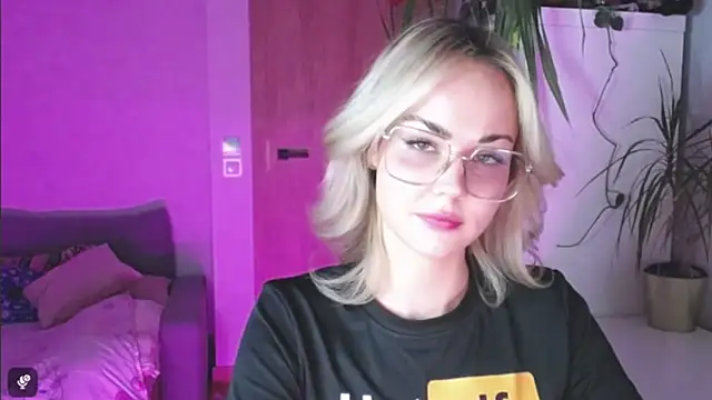 LexiexPlay's cam snapshot