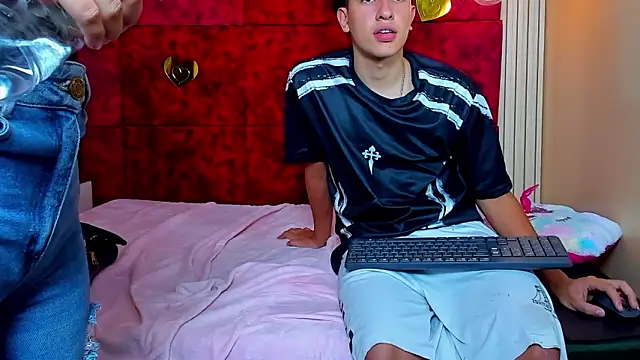 ChanellandMax live sex cam