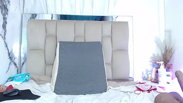 Rachele_x live sex cam