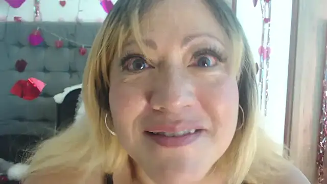 ChristinMooree's cam snapshot