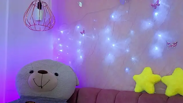 april_bennett's cam snapshot