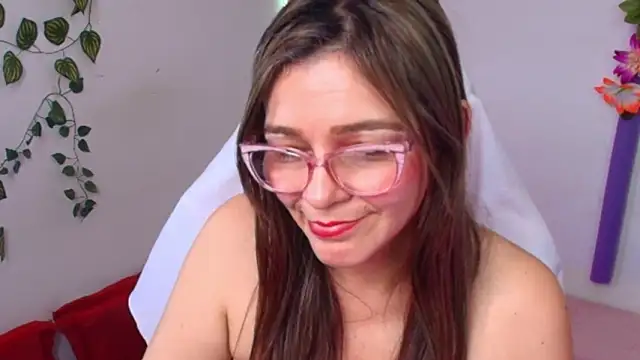 Carol_Miss2's cam snapshot