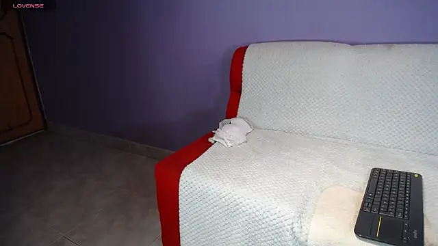 sophia_ny's cam snapshot