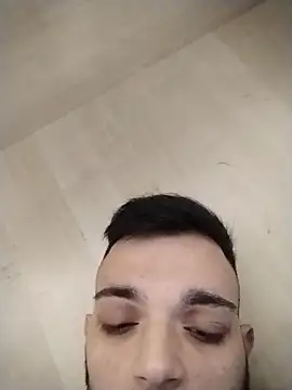 Francescodicristina44's cam snapshot