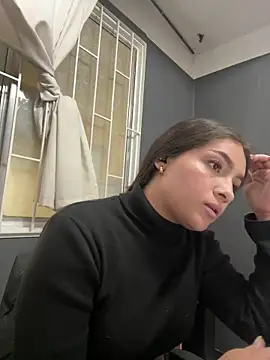 Alyha_Cortes's cam snapshot