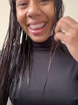 karlaa_megan's cam snapshot