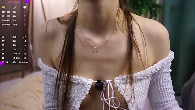 SuzannaFiallo's cam snapshot