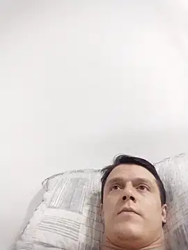 RAFAELQUINTEROSCAVALHEI's cam snapshot