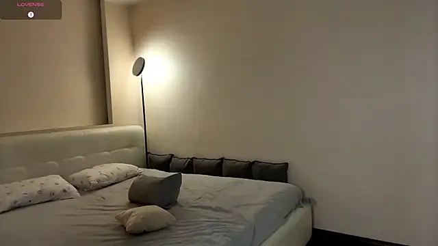 randiburt's cam snapshot