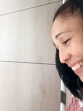 Coeur_de_luxure's cam snapshot