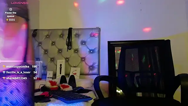 gisell_taylor18's cam snapshot