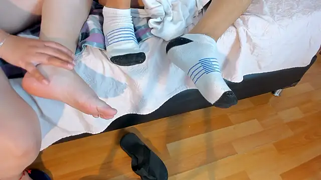 natasha_and_zoe's cam snapshot