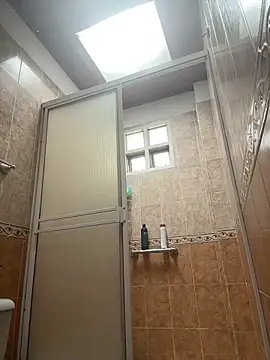 oliver_price1's cam snapshot