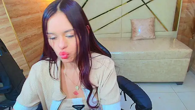 Celeste_r_'s cam snapshot